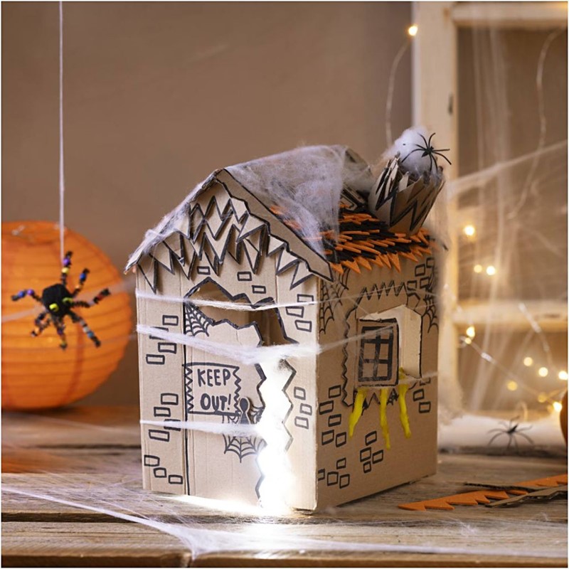 Maak je eigen Halloween-spookhuis met een hobbyset