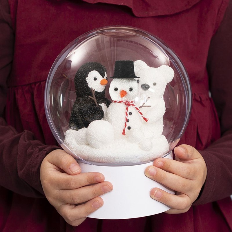 Mini winterwonderland met pooldieren