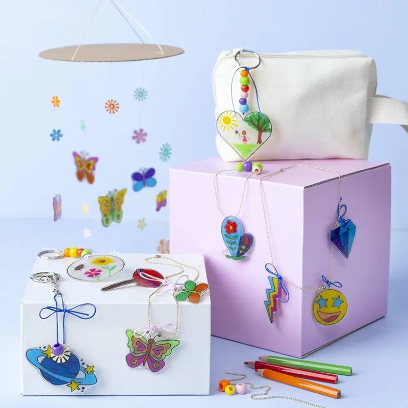 Mobiel, sleutelhanger en sieraden maken van krimpfolie